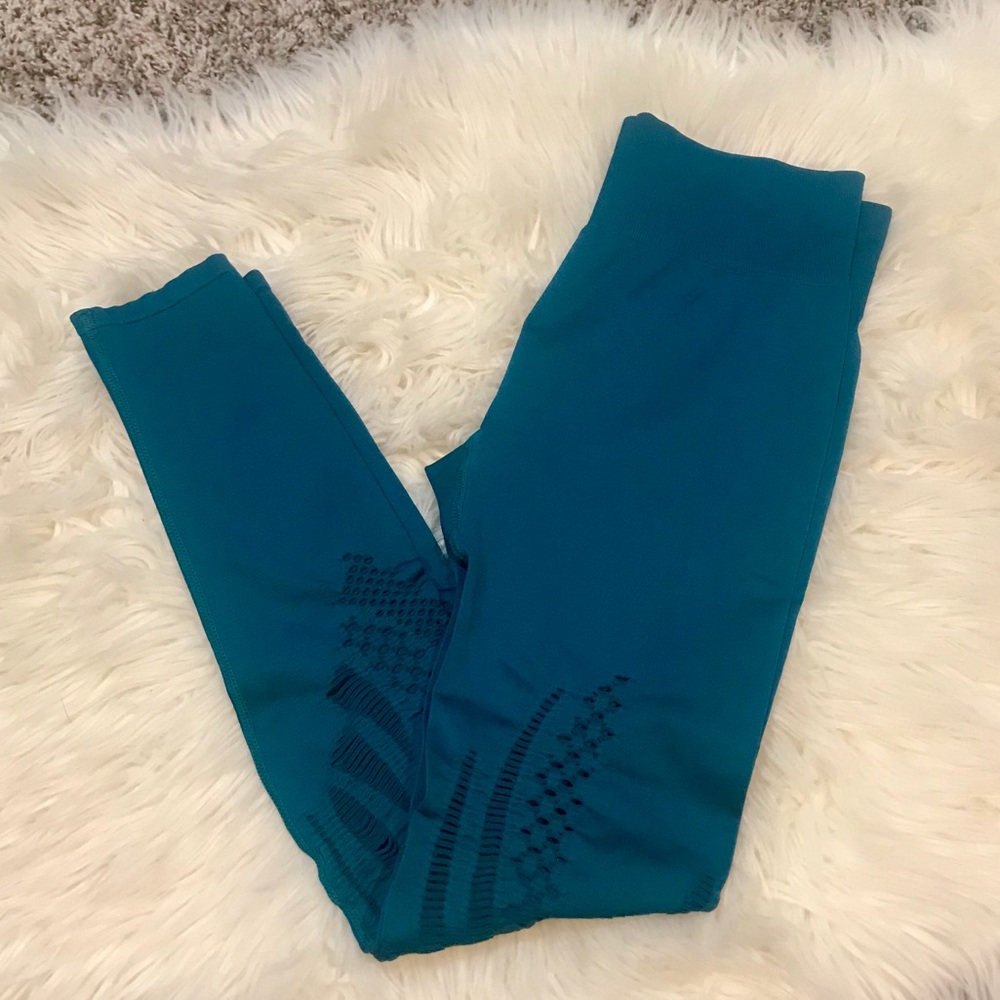 Fabletics tights size small